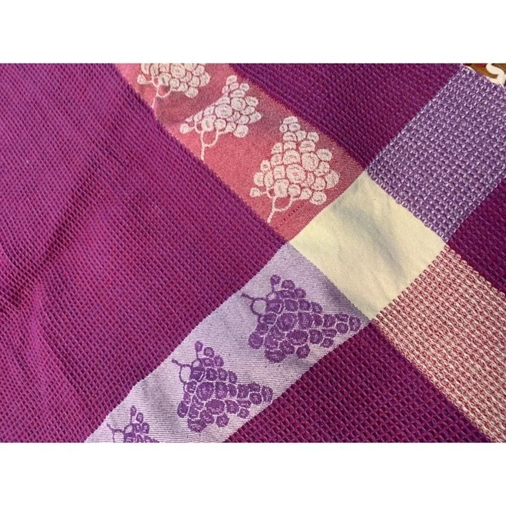 Primitive Artisan Inc 100% Cotton Boho VTG Purple & Red Grape Motif Woven Tablec